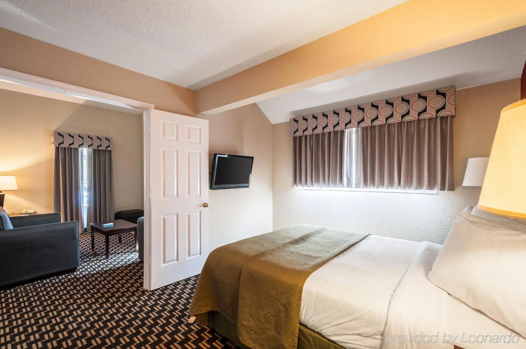 Quality Suites