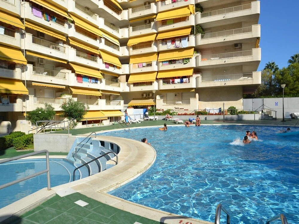 Alluring Apartment in Salou with Swimming Pool