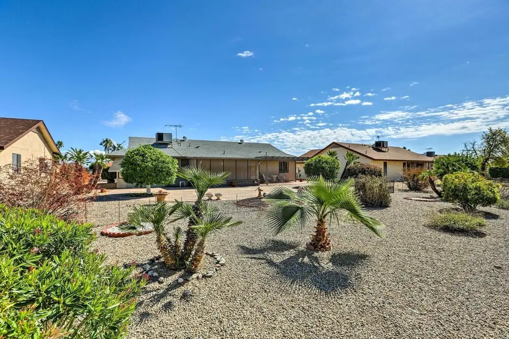 u003c 1 Mi to Golf: Home w/ Screened Porch in Sun City