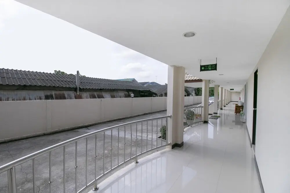 Sunee Place Hotel by OYO