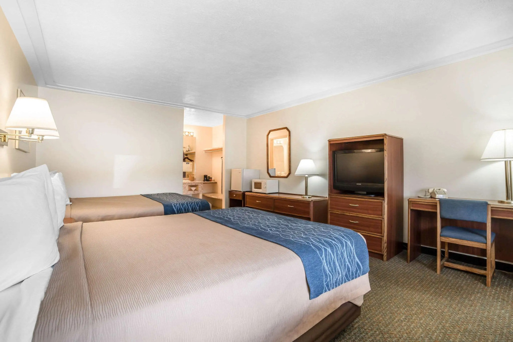 Rodeway Inn & Suites Pronghorn Lodge Lander