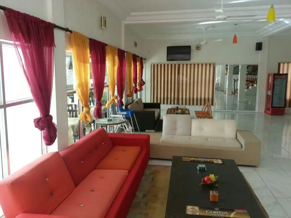 Woodpecker Resort Hotel