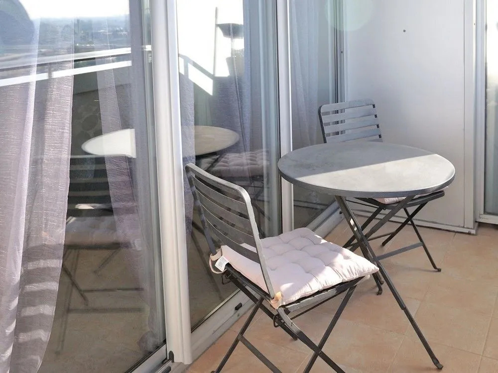 Apartamentos Travel Habitat Torre Francia