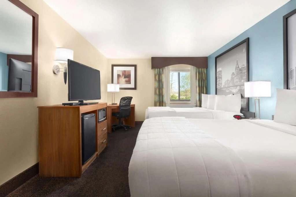 Luxe Hotel Nashville Airport