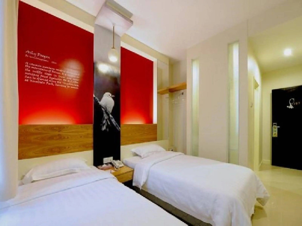 KK Suites Hotel