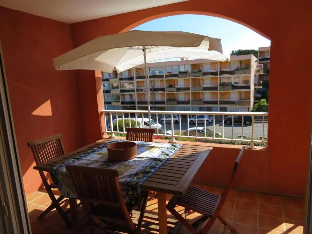 Appartement Bormes-les-Mimosas, 2 pièces, 5 personnes - FR-1-610-12