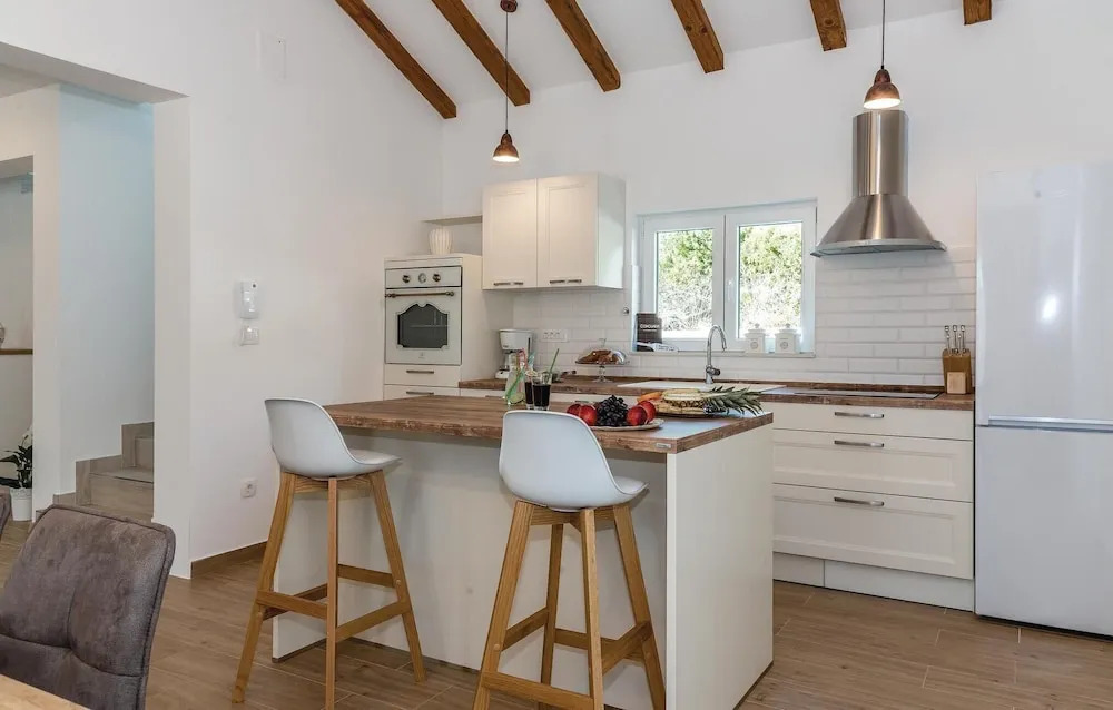Gorgeous Home In Sibenik