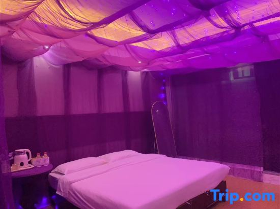 V8 Theme Hotel Binya