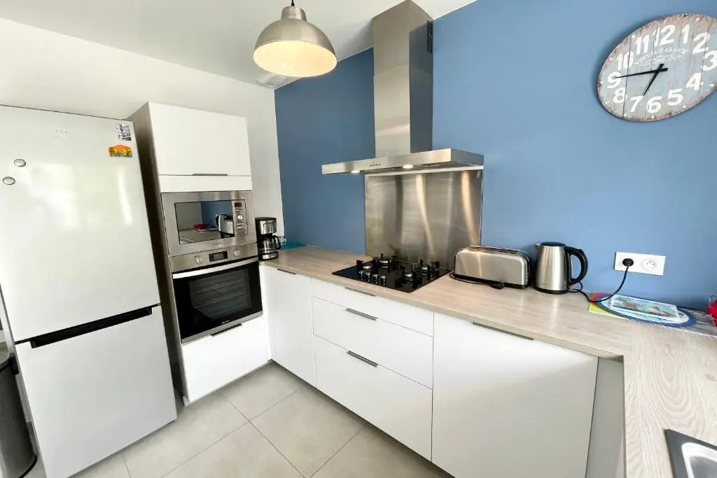 Maison contemporaine refaite à neuf - À 50M de l'océan