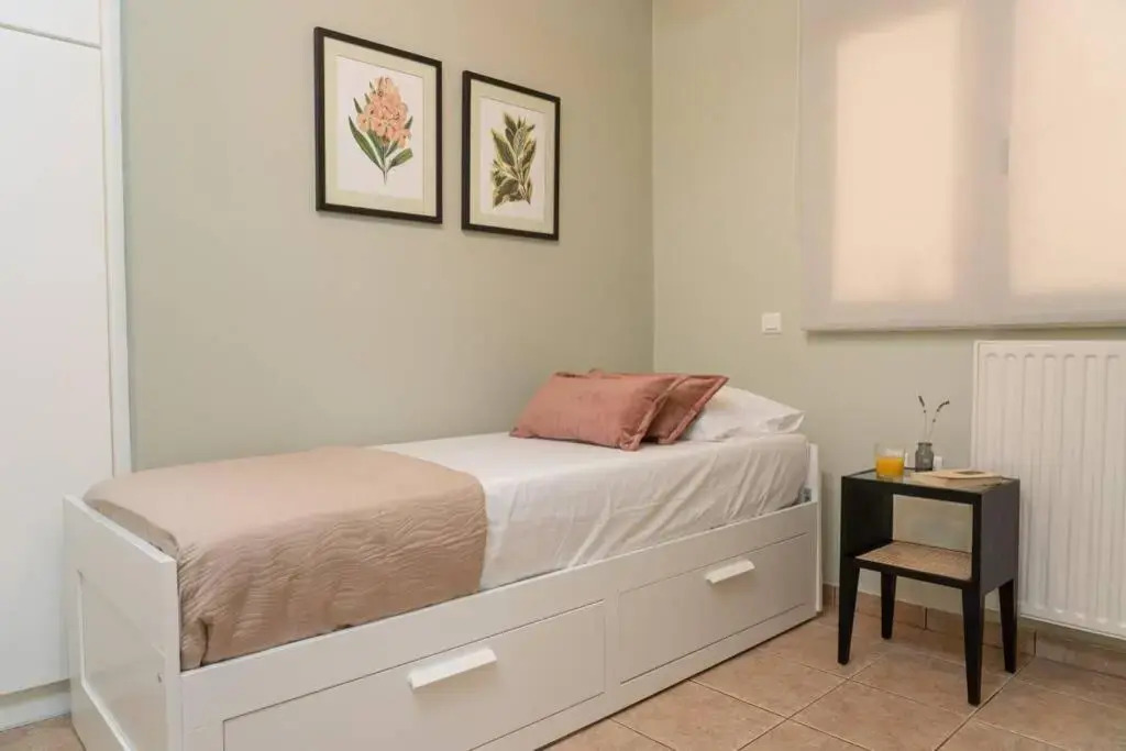 Central & Elegant Suite with private garden