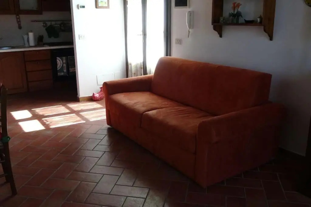 Casa Leonardo, Montaione, Mura