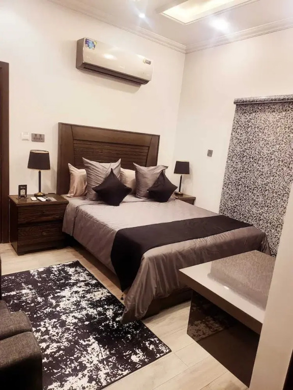 Vintage Luxury Hotel