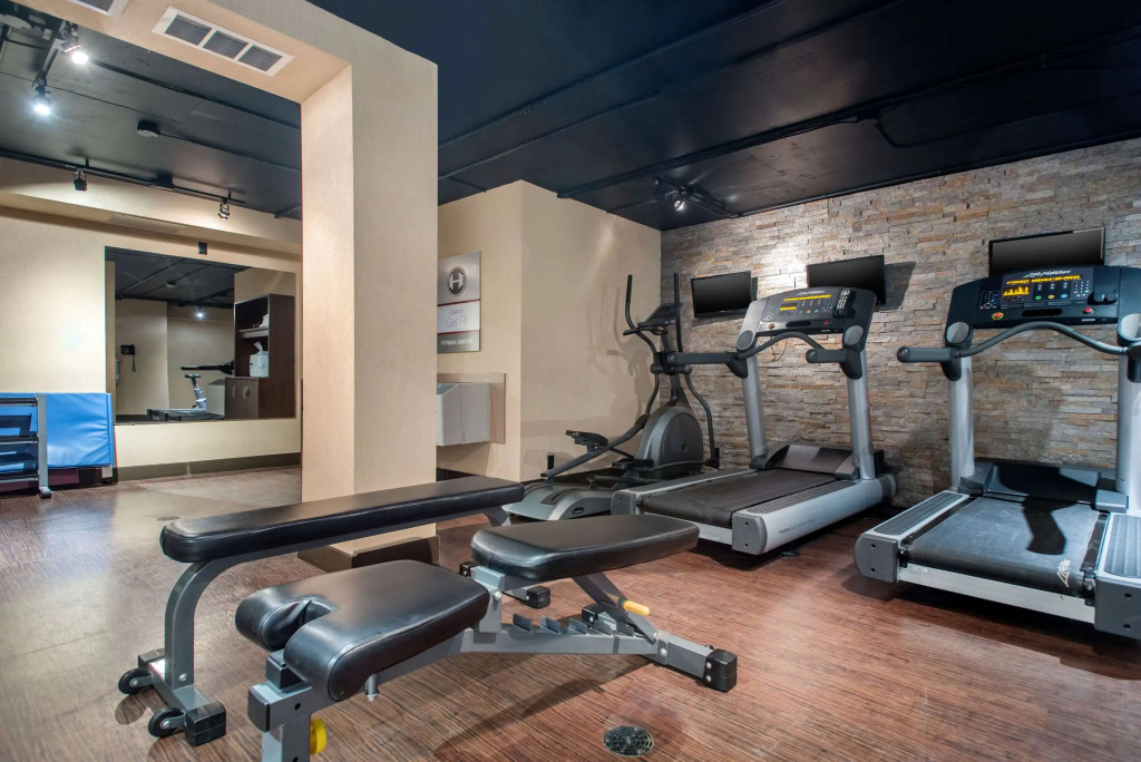 Clarion Hotel & Suites