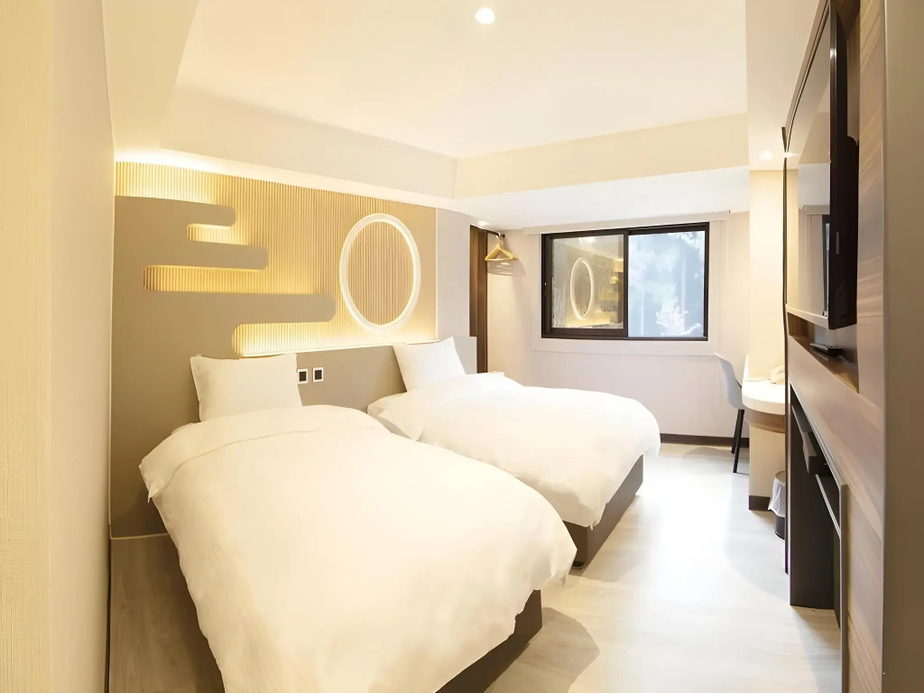 Alishan Shermuh Int' Tourist Hotel