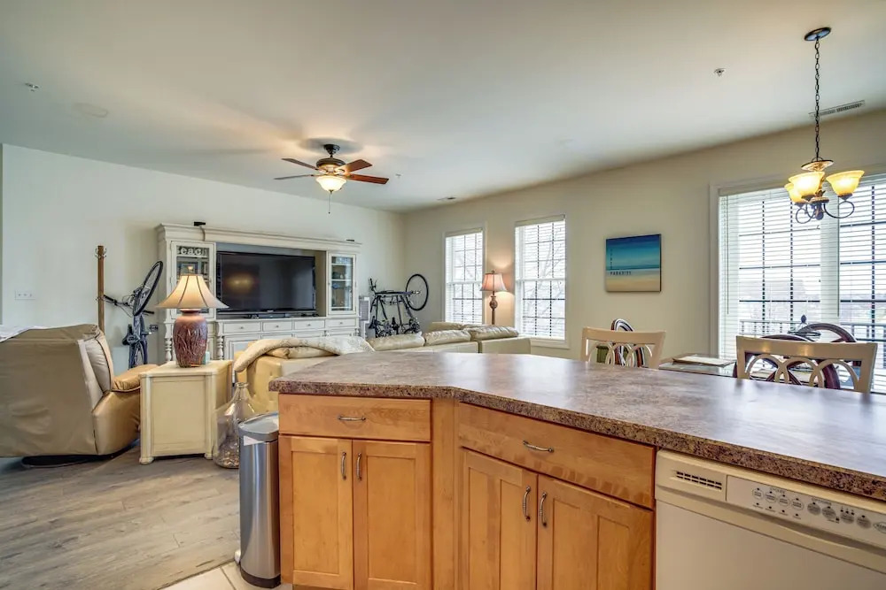 4 Mi to Beaches: Pet-friendly Lewes Condo!