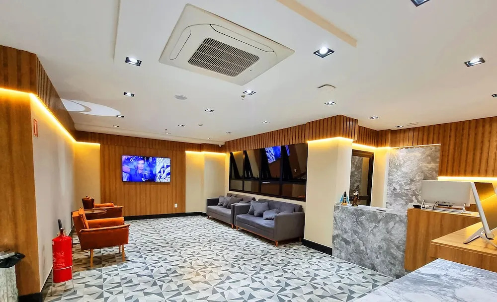 VIPPER Hotel