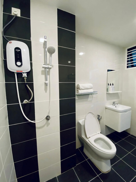SILKSKY- Chic Studio for 2, Free Parking, Near Balakong, C180, The Mines, Serdang, Kajang
