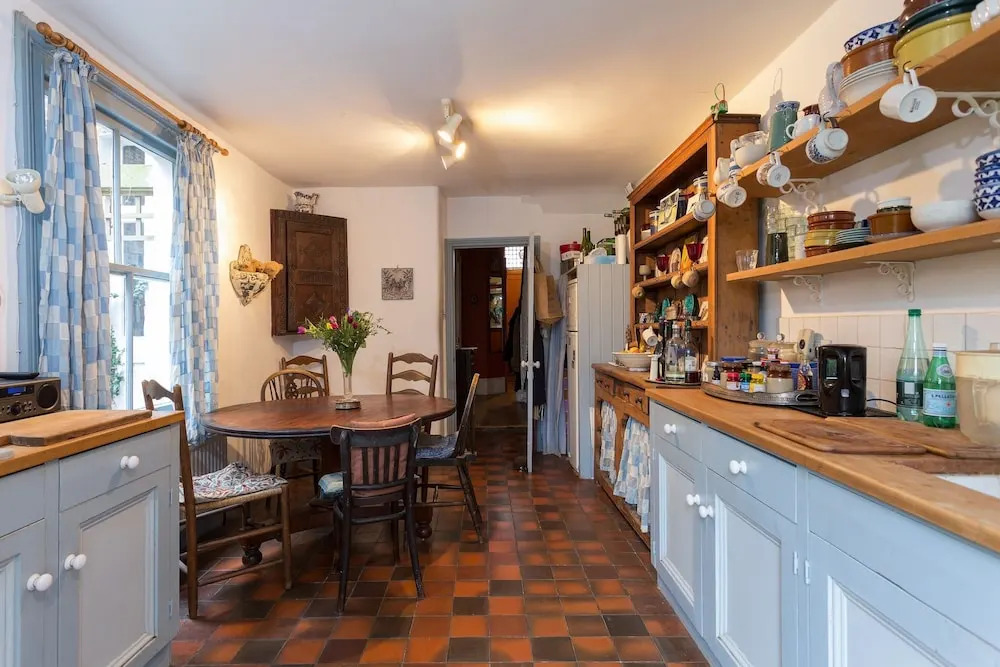 3 Bedroom Home With Garden