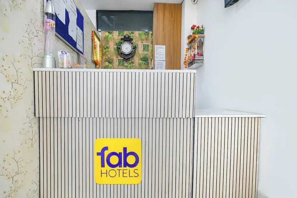 FabHotel Chirag Inn