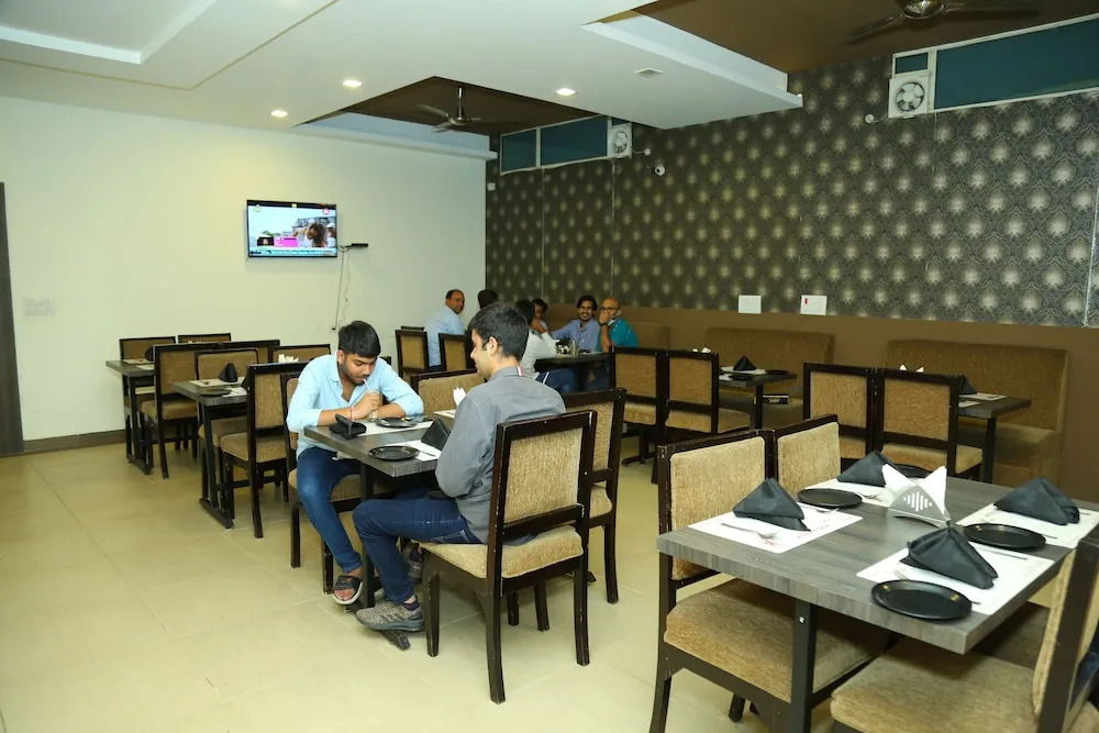 Hotel Kanishk