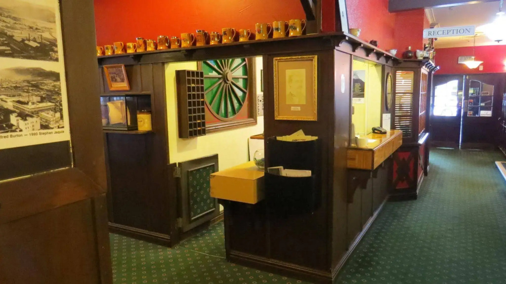 Law Courts Hotel