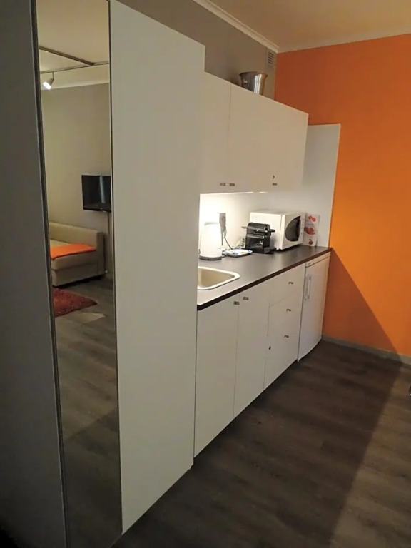 Suite 11