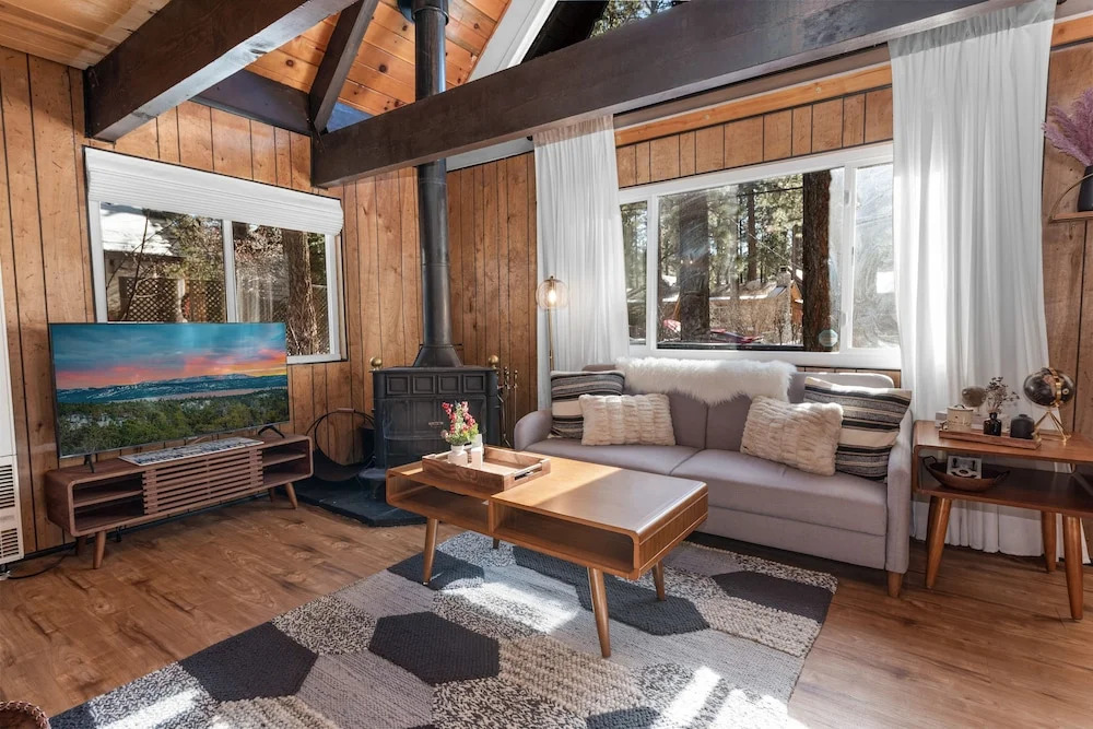 Bearadise - Prime Location For A Family Getaway In The Winter Or Summer 2 Bedroom Cabin