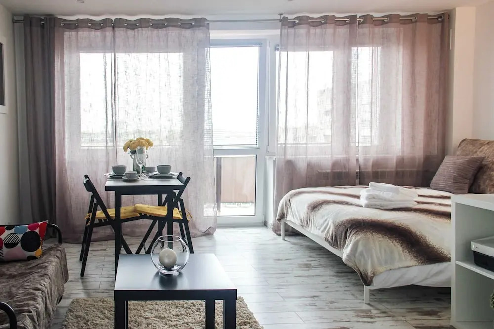 Sunny City Center Apartment