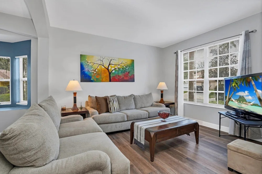 Huge and Modern Home, Only 12 Miles From Disney! #6wr338