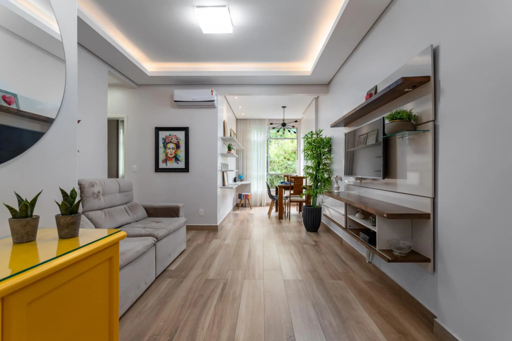 Modern in Copacabana | SC305LT Z3