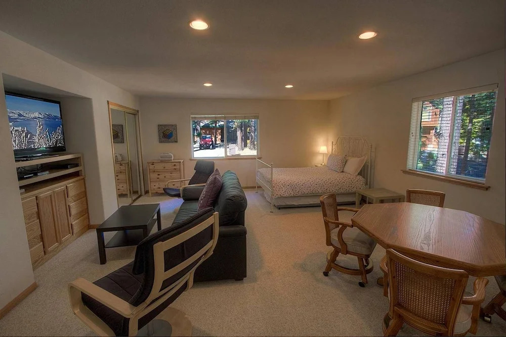 Pine Haven by Lake Tahoe Accommodations