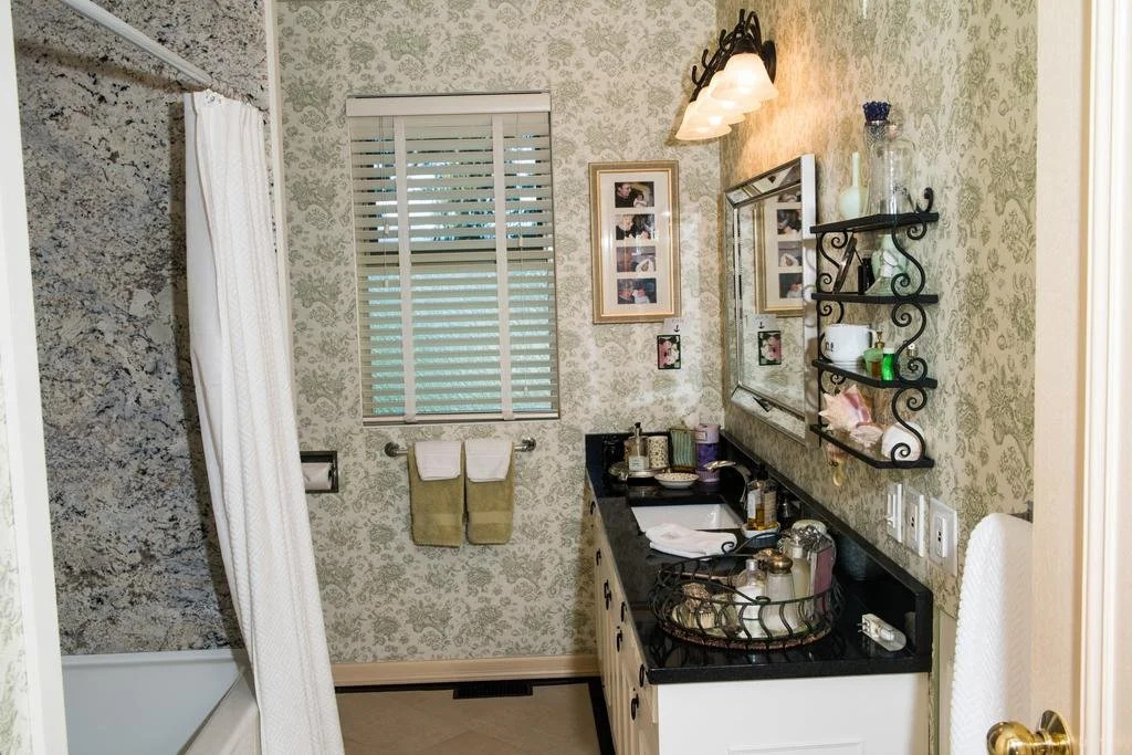 Inntorestin B & B