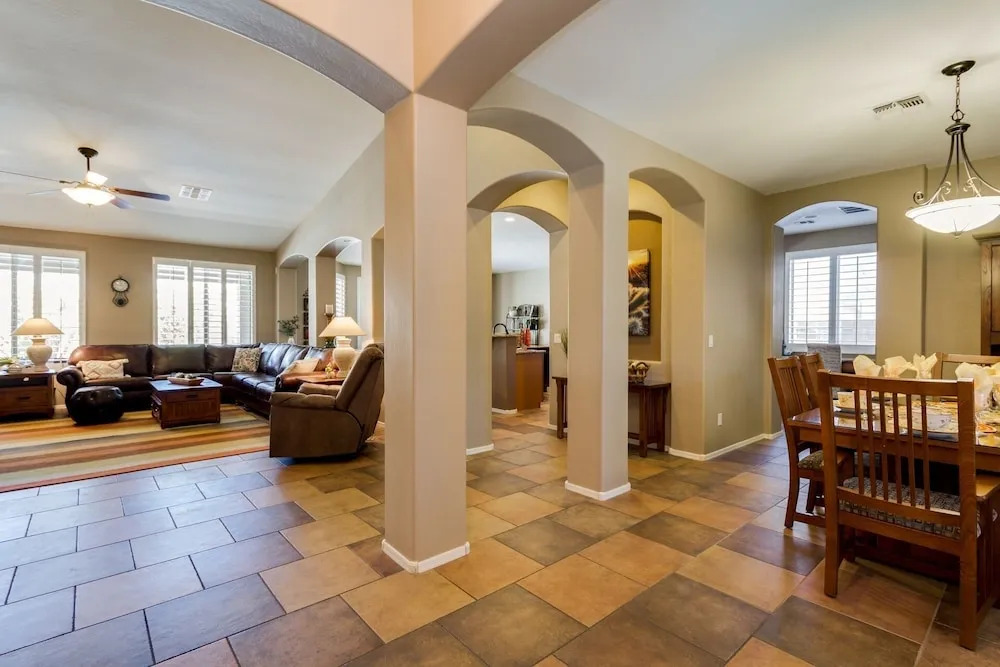 Pointsettia - 4 Br Home