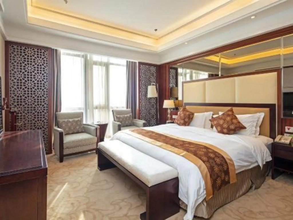 New Continental June House Hotel