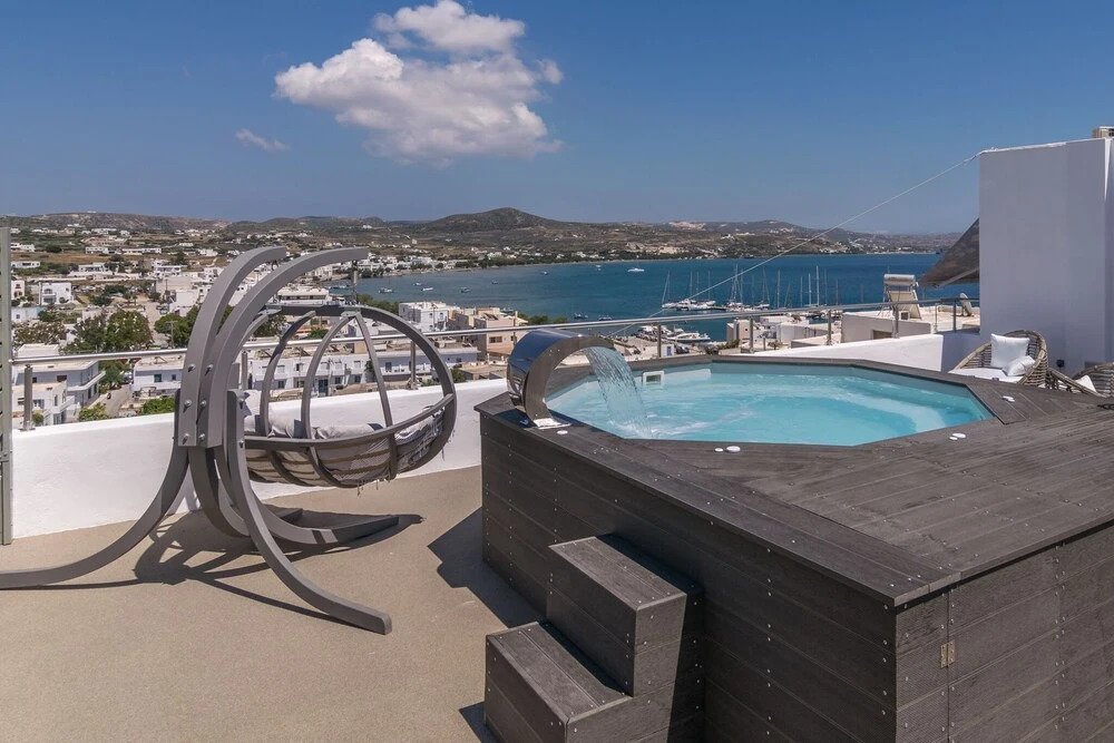 Uncle's Luxury Adamas Suites
