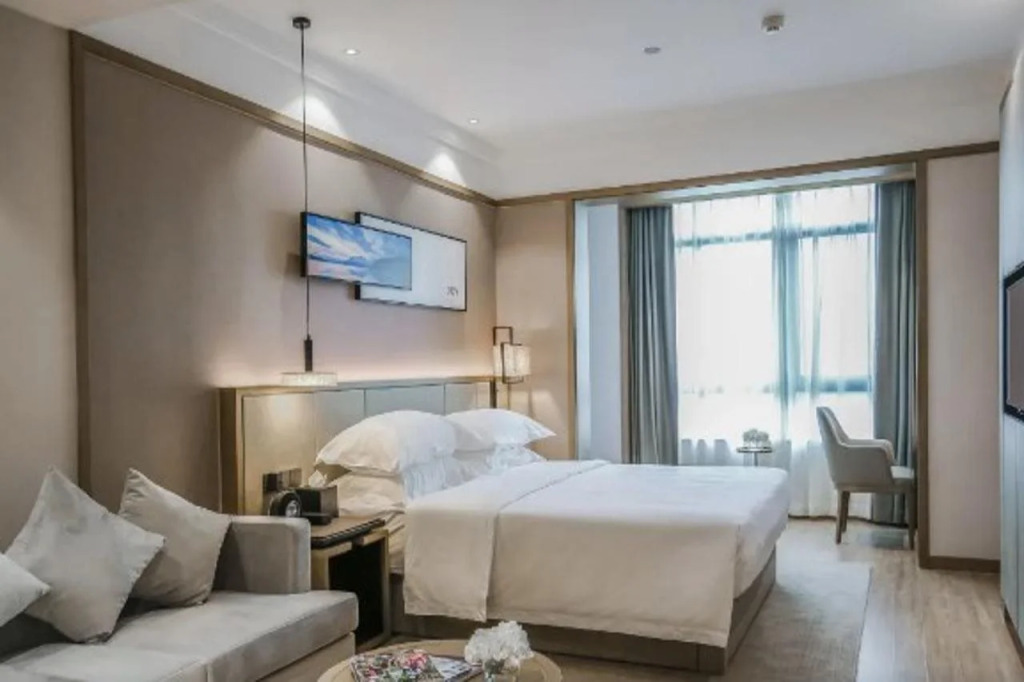 Joy Hotel