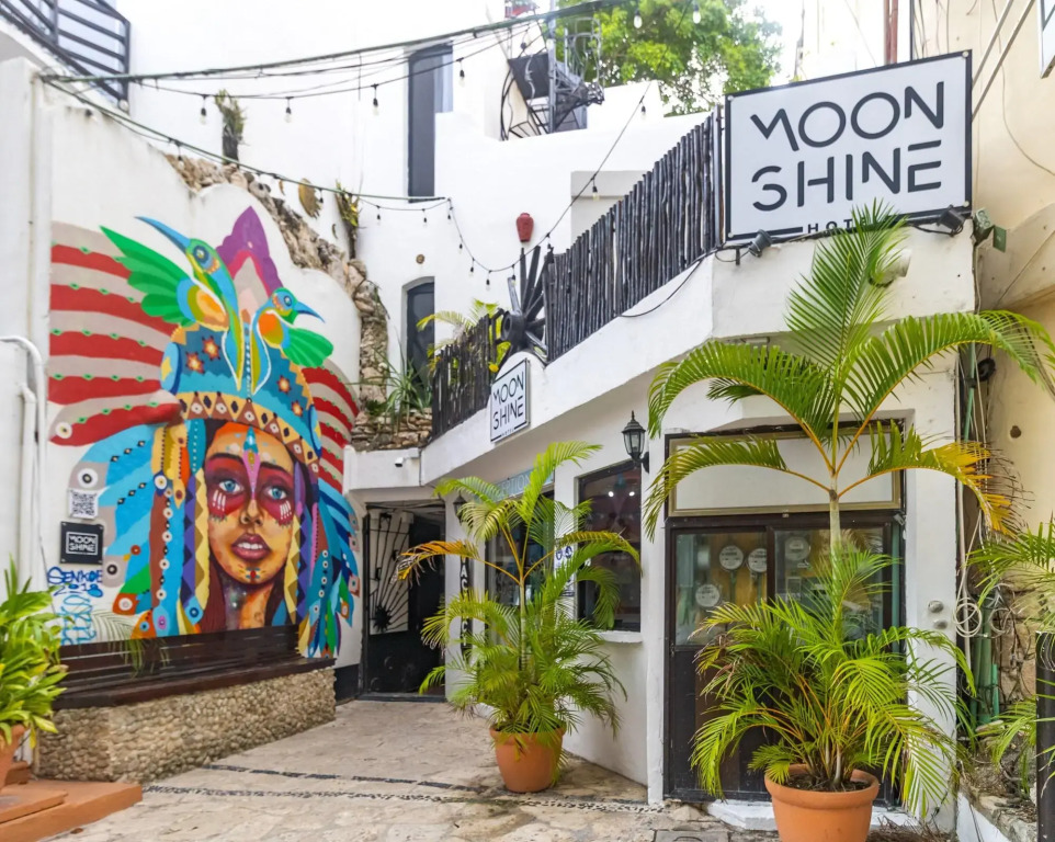 Moonshine Hotel