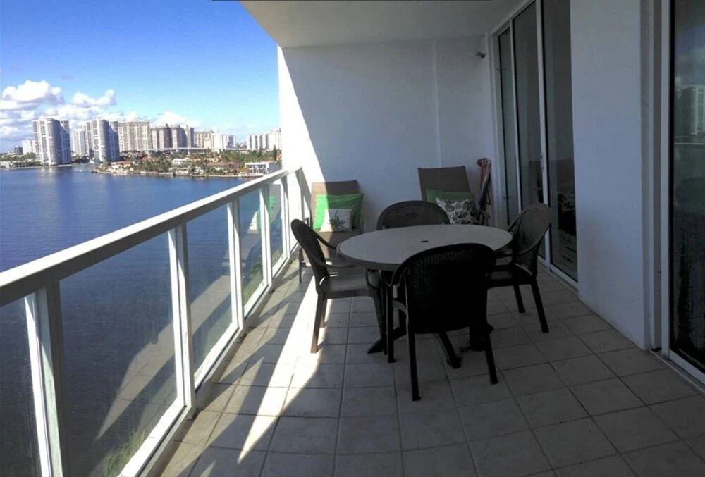 Le Marina Bay 1003 - Condo 6 People, Sunny Isles
