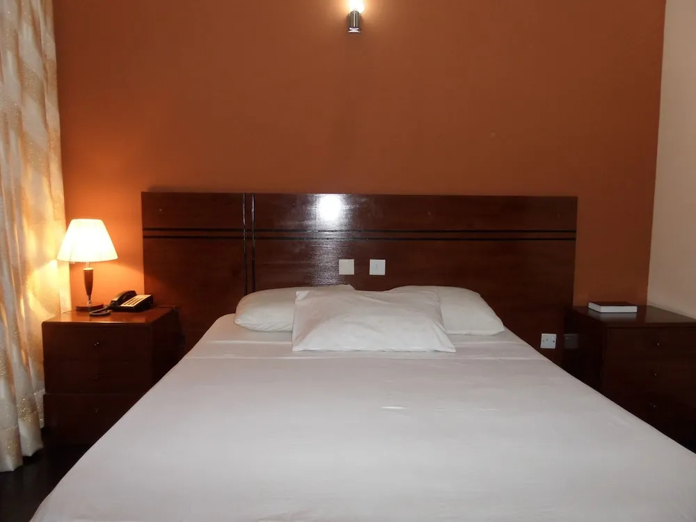 Excellence Hotel