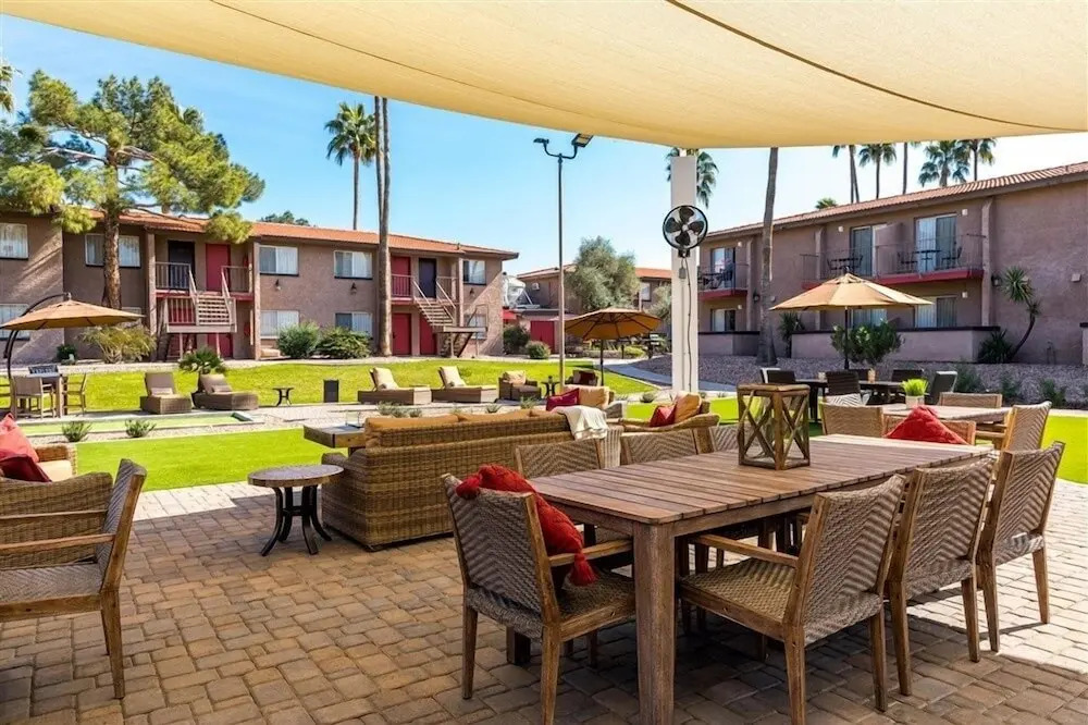 148 Fully Furnished 1BR Suite-Pet Friendly! by RedAwning