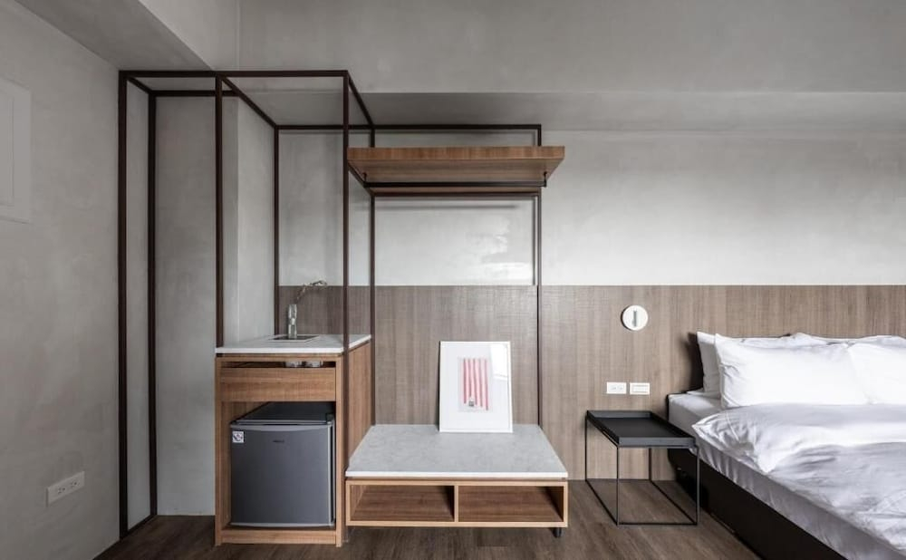H suite inn