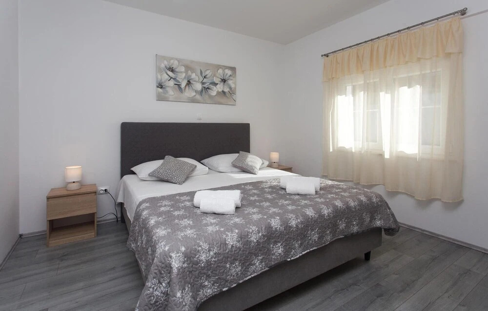 Amazing Apartment in Podstrana With 3 Bedrooms, Wifi and Outdoor Swimming Pool