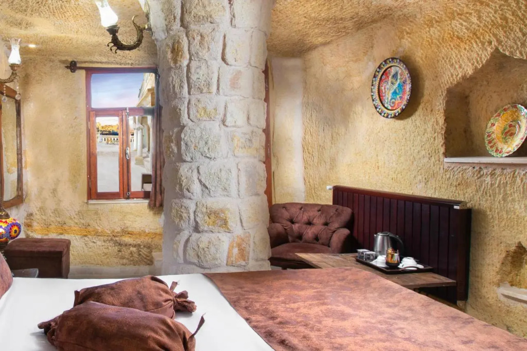 Romantic Cave Hotel