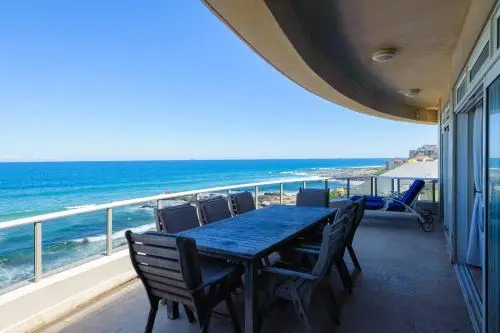 Ballito Manor Beach 405