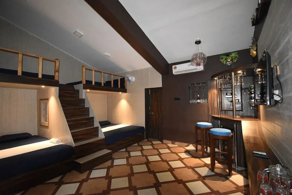 Lyrics House