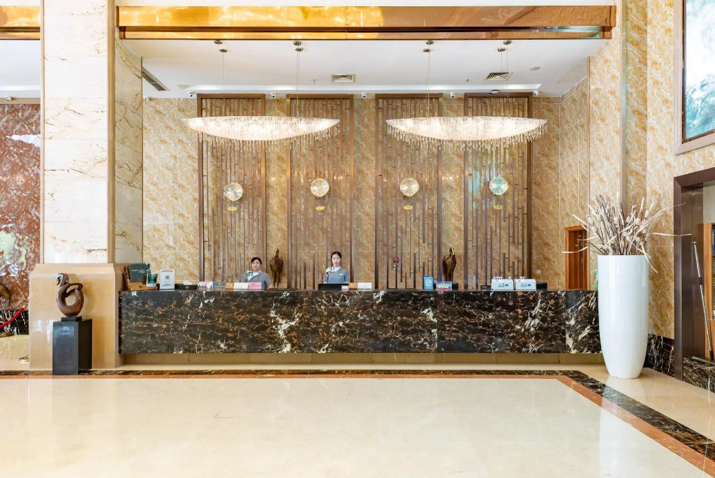River & Holiday Rezen Hotel Pengshui