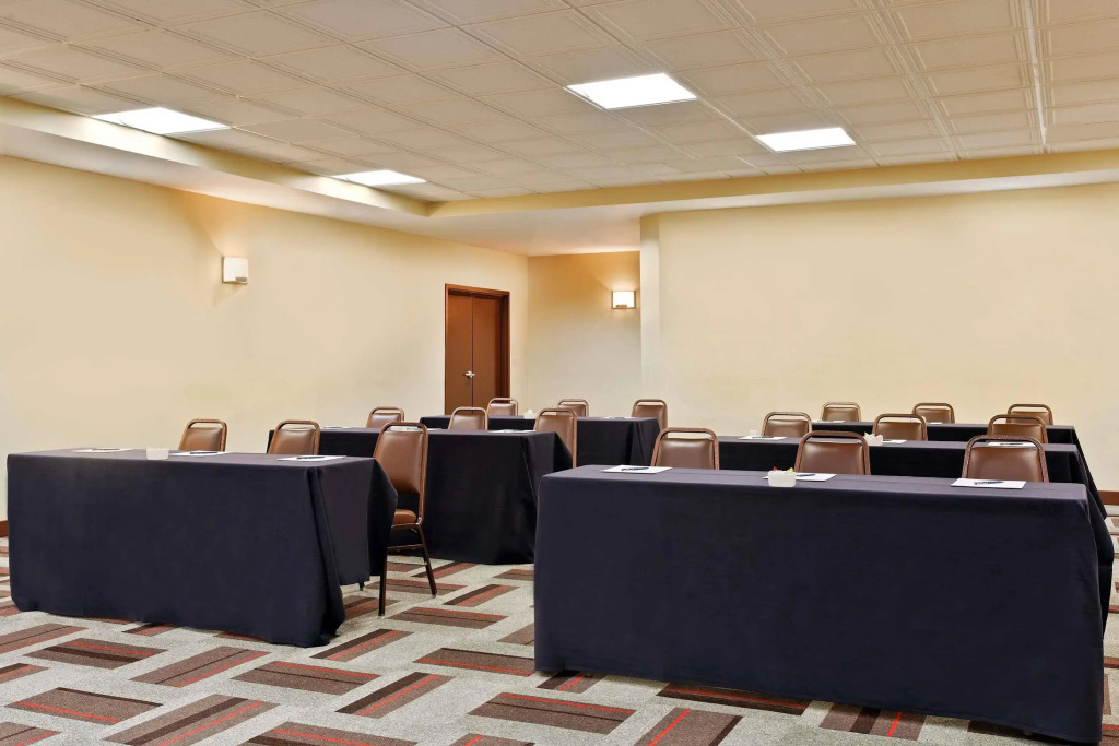 Four Points by Sheraton College Station