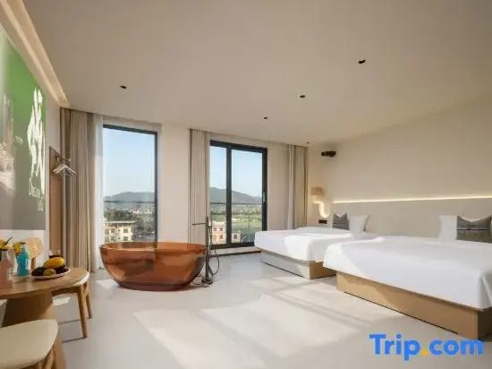 Sanya Coconut Sea Melody Hotel (Sanya Phoenix International Airport Branch)
