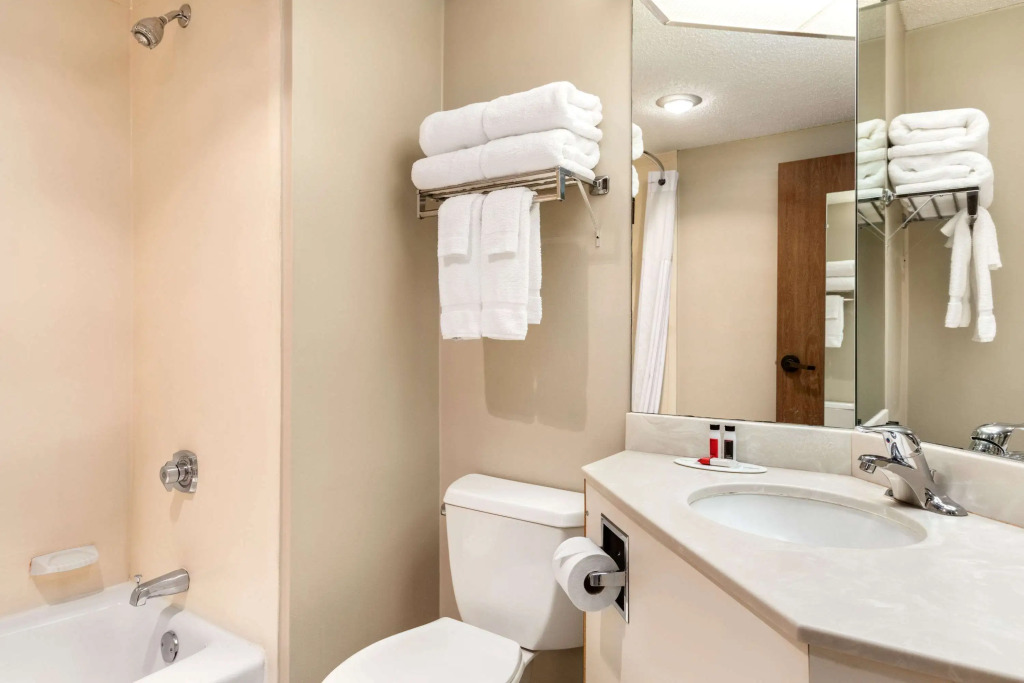 Days Inn by Wyndham Fargo - West Acres