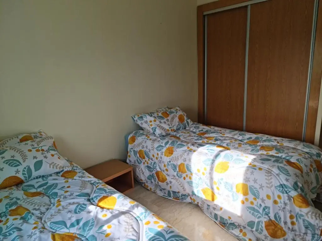 Appartement neuf avec piscine à 300m de la plage!